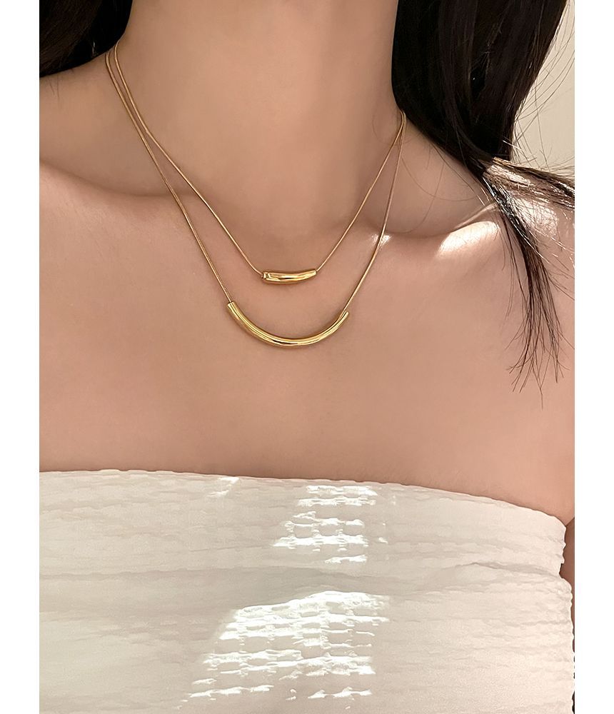 Pendant Curve Necklace
