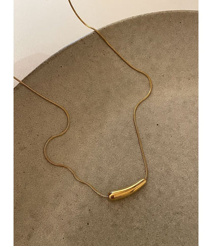 ペンダントカーブネックレス