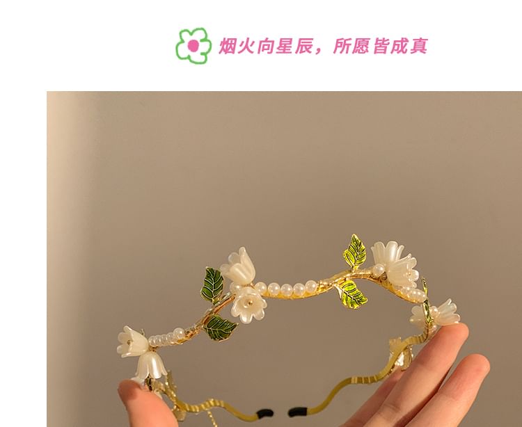 Stirnband mit Blumen- und Kunstperlen