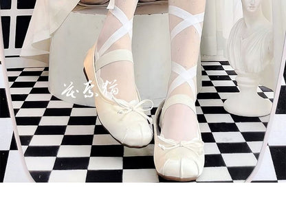 No Lace Up Show Socks