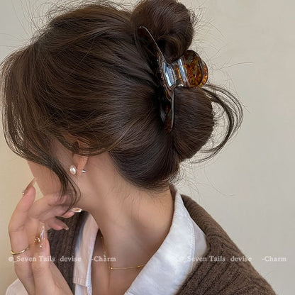 Acrylic Hair Claw Lettering