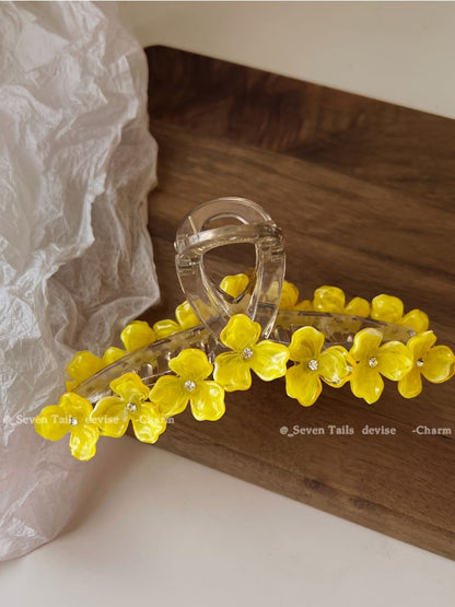 Blumenkralle Strass Haar