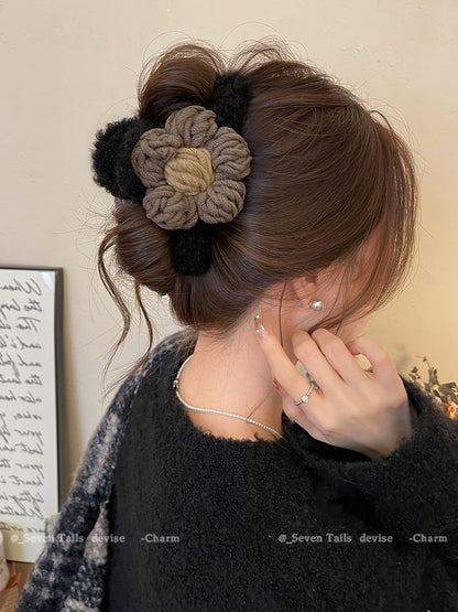 Yarn Claw Chenille Floral Clip Hair