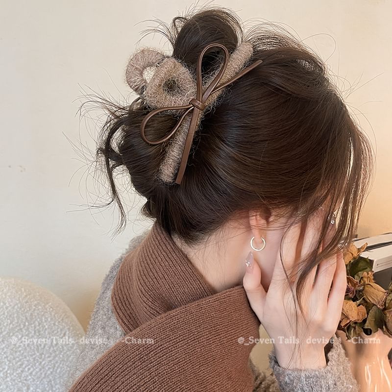 Leather Hair Faux Claw Bow