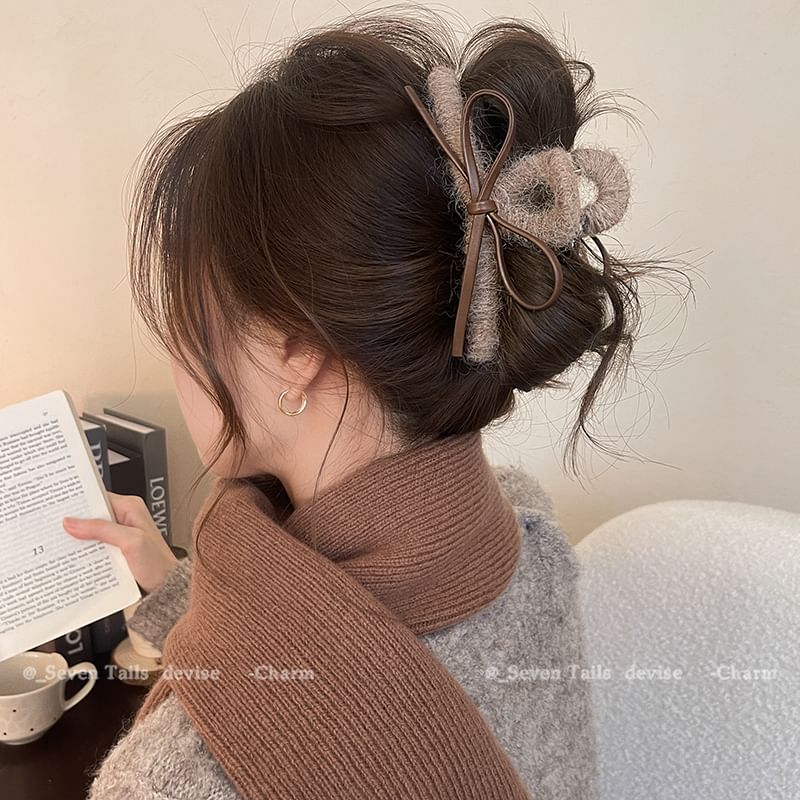 Leather Hair Faux Claw Bow