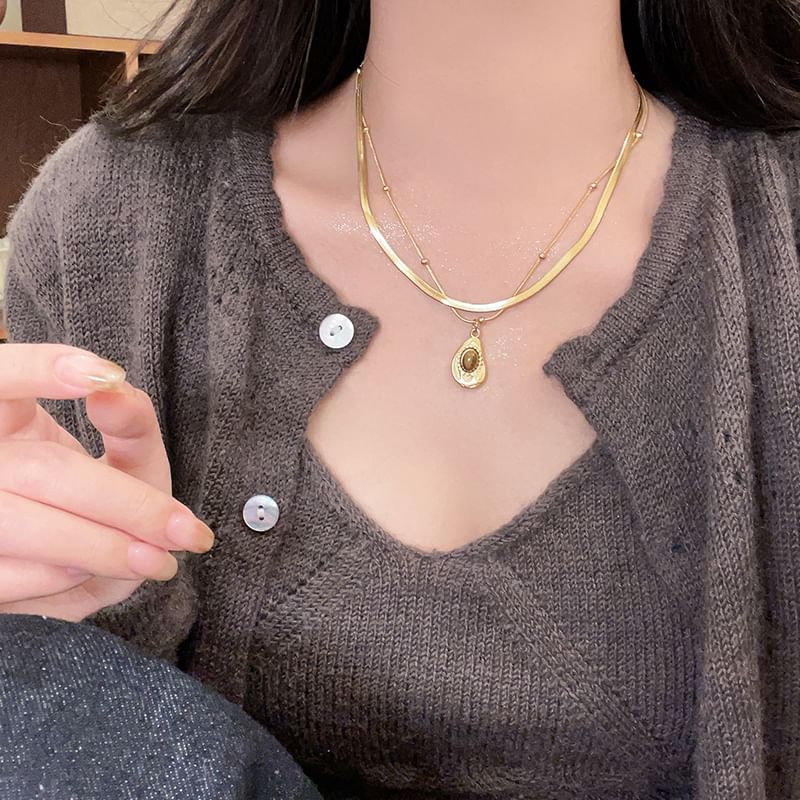 Set Stone Pendant Snakebone Necklace /