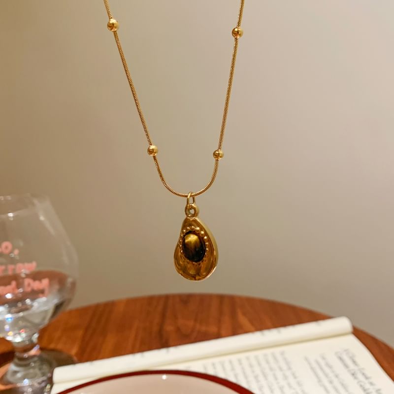 Set Stone Pendant Snakebone Necklace /