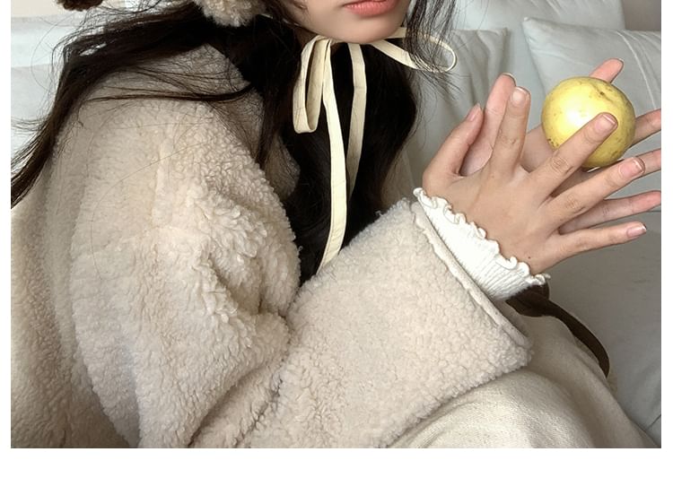 Shearling-Mütze mit Hundeohren