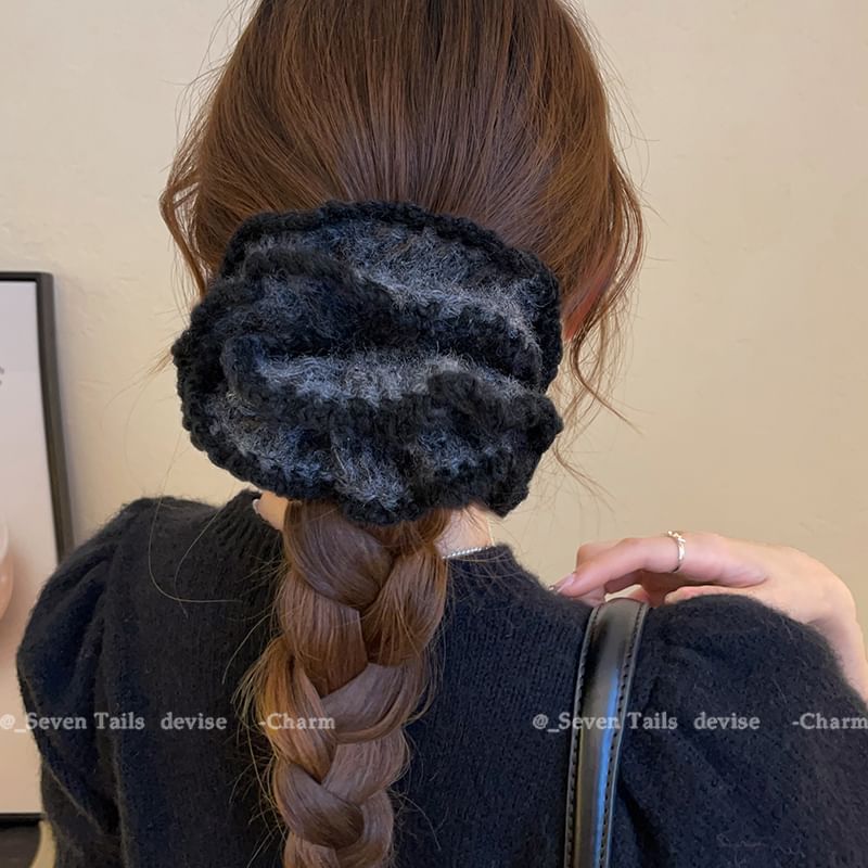 Knit Contrast Trim Scrunchie
