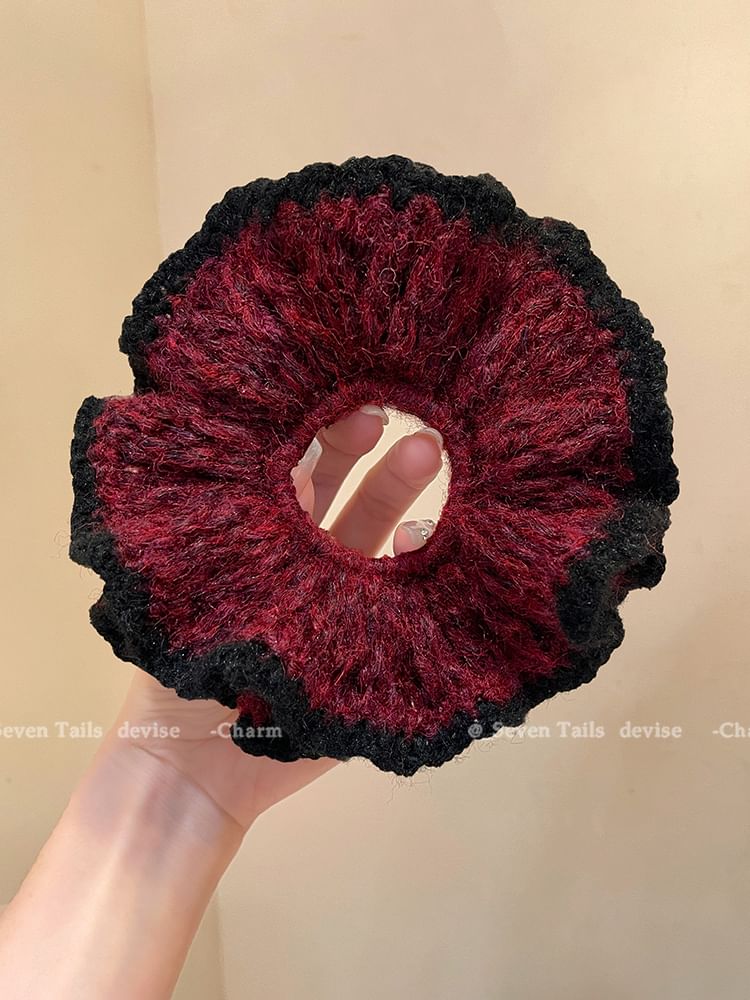 Knit Contrast Trim Scrunchie