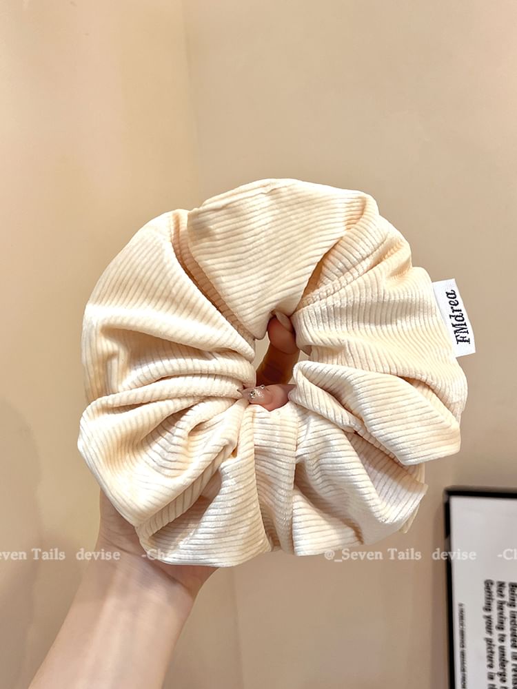 Lettering Scrunchie Label