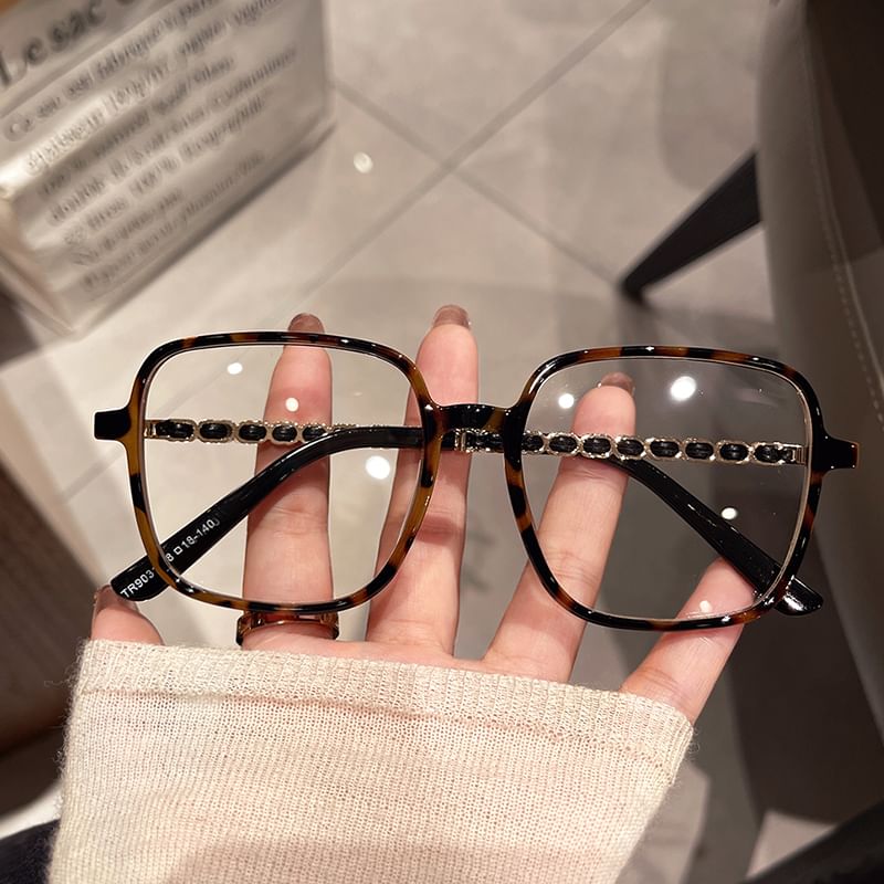 Lunettes à monture carrée