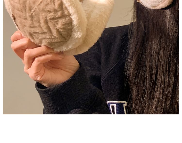 Earmuffs Trim Fluffy Contrast