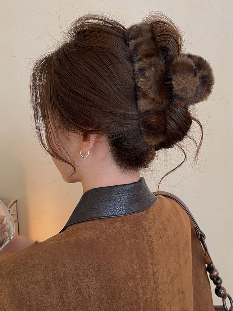 Leopard Fur Patterned Faux Claw Hair