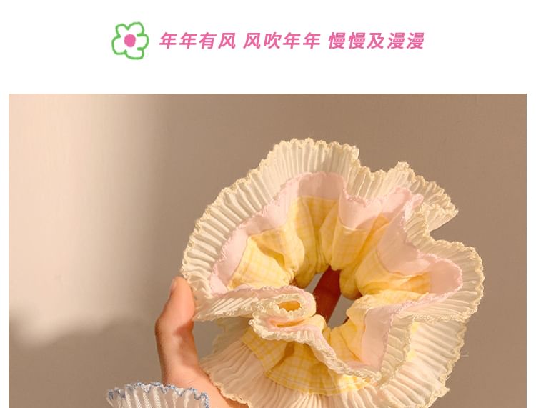 Plaid Pleated Scrunchie Panel