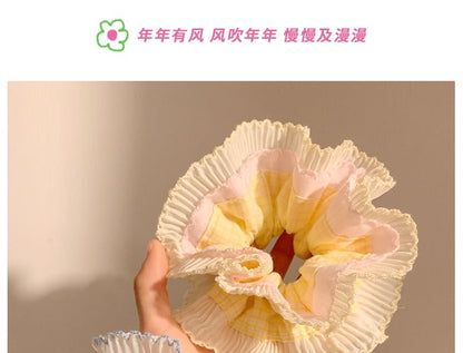 Plaid Pleated Scrunchie Panel