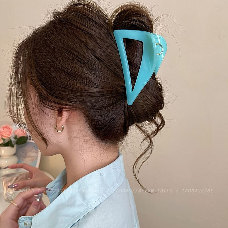 Triangle Plain Claw Hair Acrylic