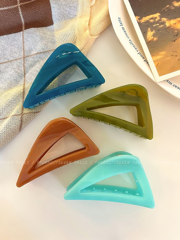 Triangle Plain Claw Hair Acrylic