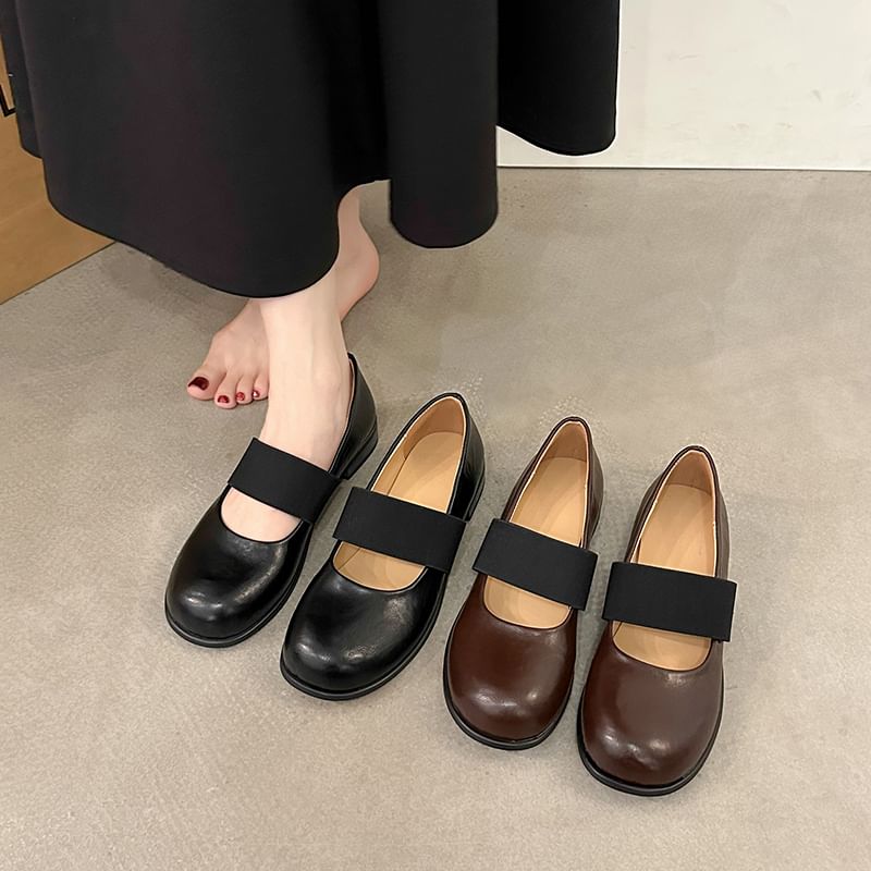 Faux Pumps Mary Jane Leather