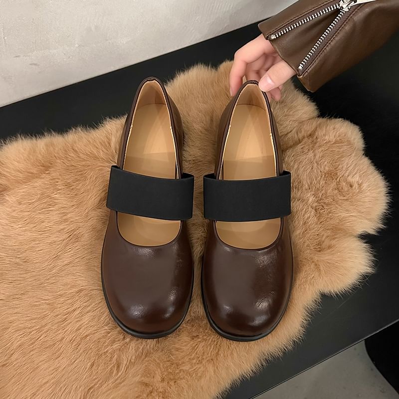 Faux Pumps Mary Jane Leather