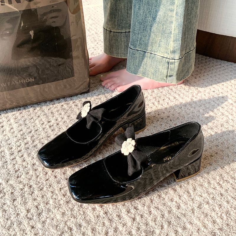 Pumps mit Blockabsatz und Blumenmuster, Mary-Toe, quadratische Jane-Schleife