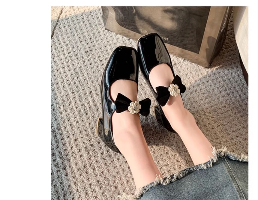 Pumps mit Blockabsatz und Blumenmuster, Mary-Toe, quadratische Jane-Schleife