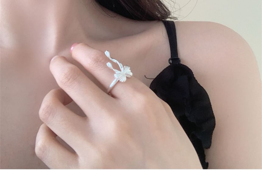 Flower Stud Ribbon Earring