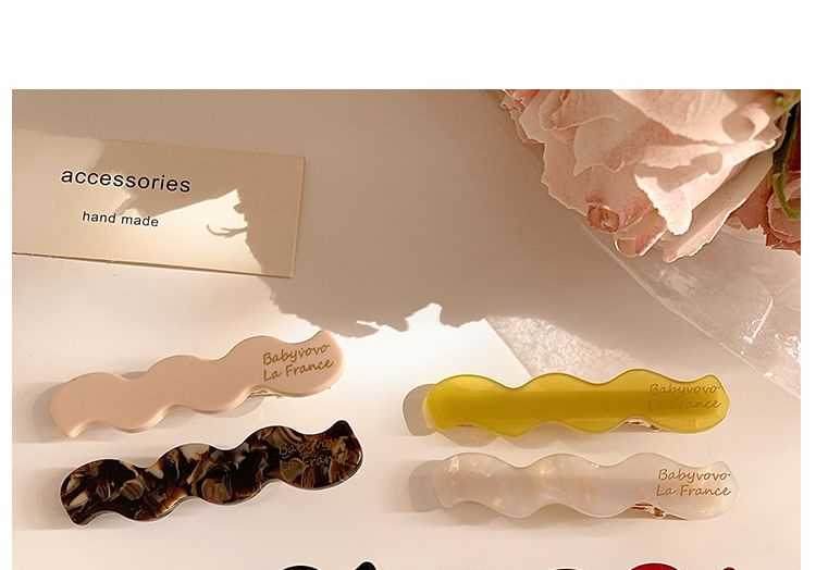 クリップヘアをウェーブ状にセット