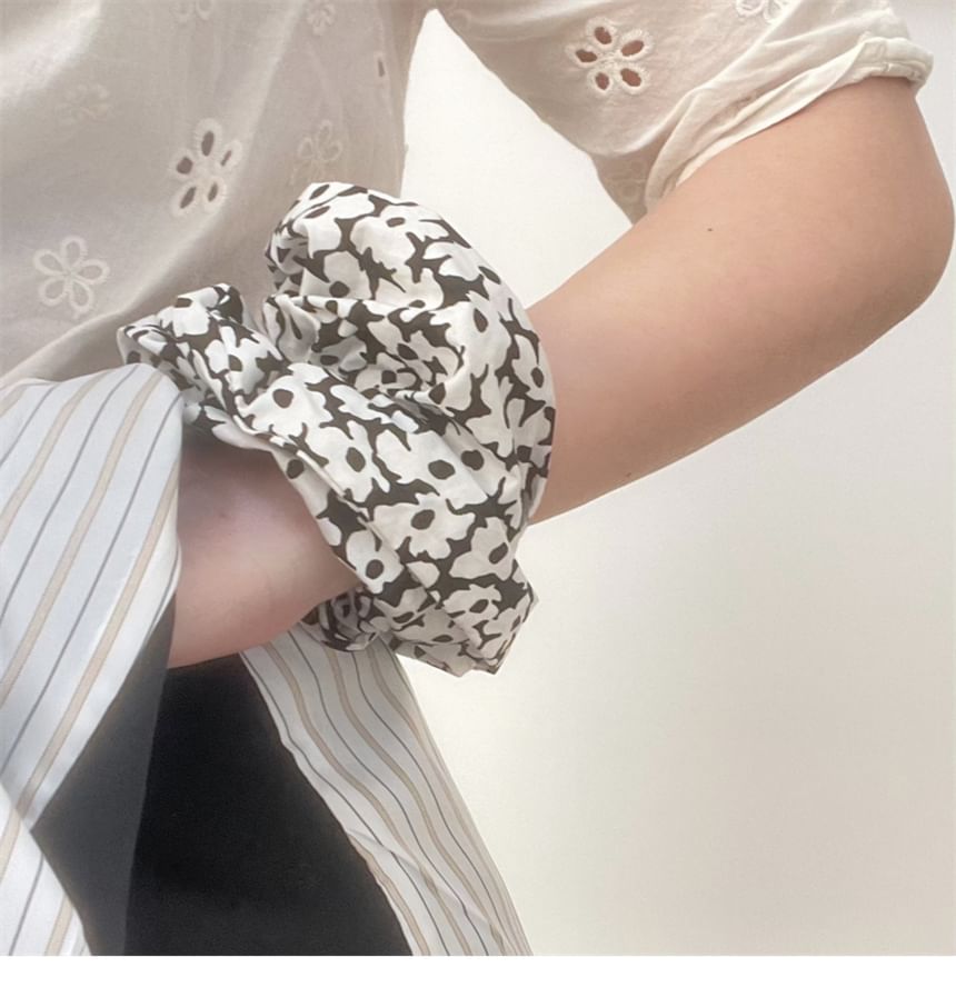 Scrunchie Print Floral