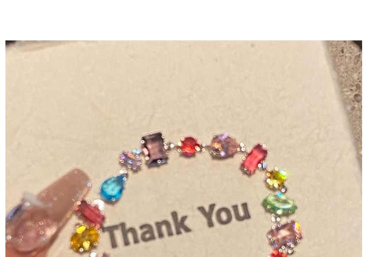 幾何学的なラインストーンブレスレット