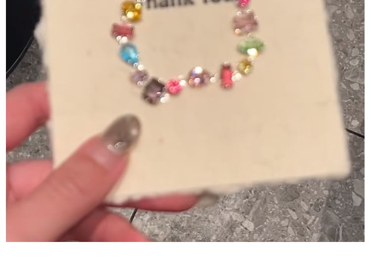 幾何学的なラインストーンブレスレット