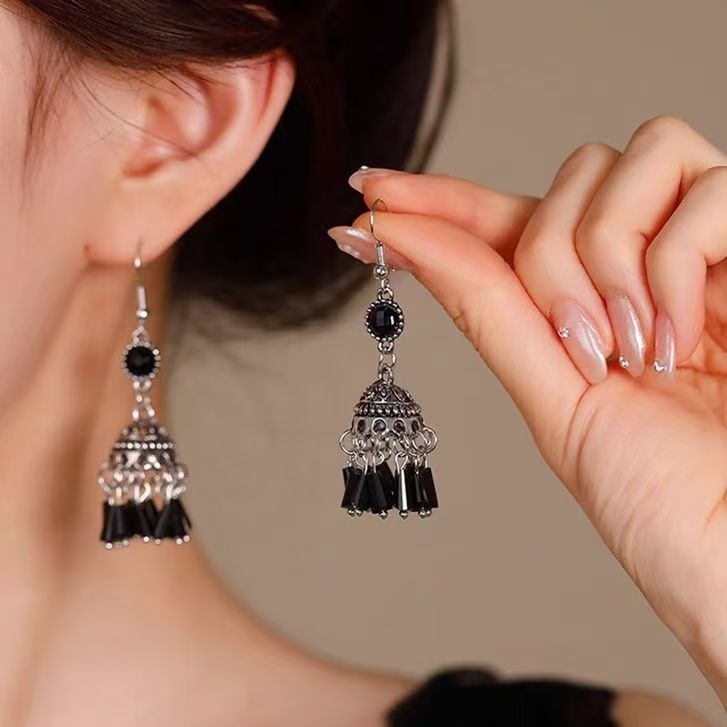 Perlenohrring mit Edelstein