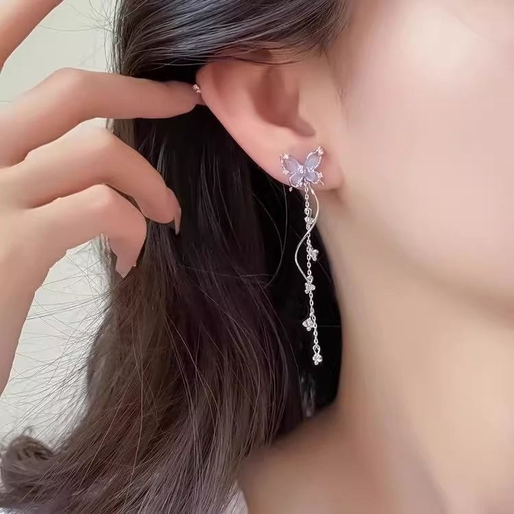 合金製バタフライダングルイヤリング