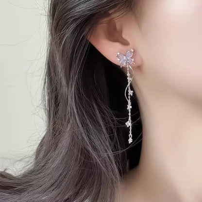 合金製バタフライダングルイヤリング