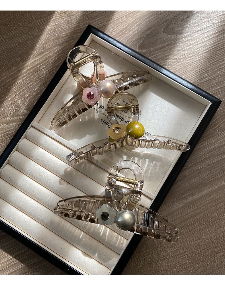 Pearl Hair Faux Claw Flower Acrylic