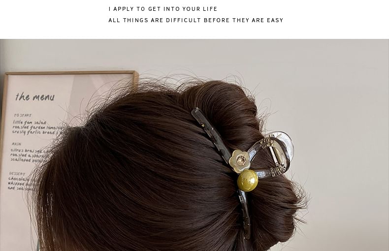 Pearl Hair Faux Claw Flower Acrylic