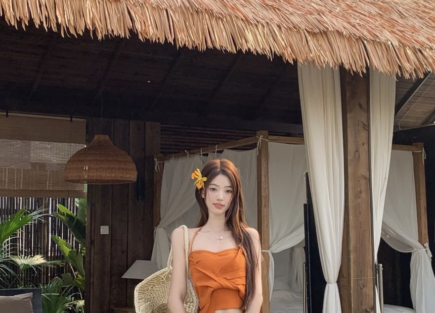 Knotenwickel-Krawatten-Fit / Mittelschmal geschnittenes Maxi-Camisole mit Neckholder und A-Linien-Oberteil und Rock, einfarbig, gefärbt