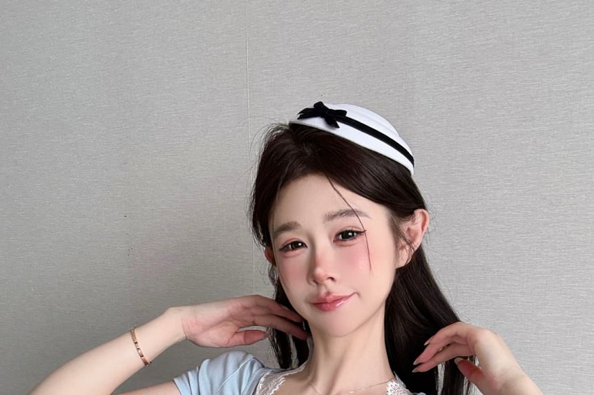 レースショートパネルトップ Vネックスリーブボウ