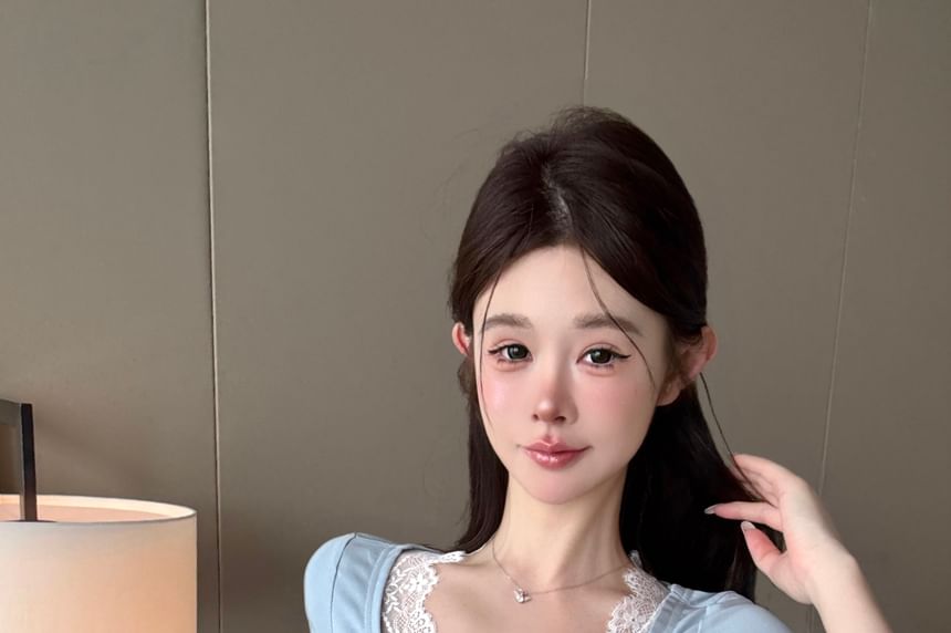 レースショートパネルトップ Vネックスリーブボウ