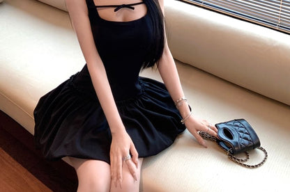 Schleife Ärmelloser Hals A-Linie Gerafftes Schlichtes Kleid Quadratisches Mini