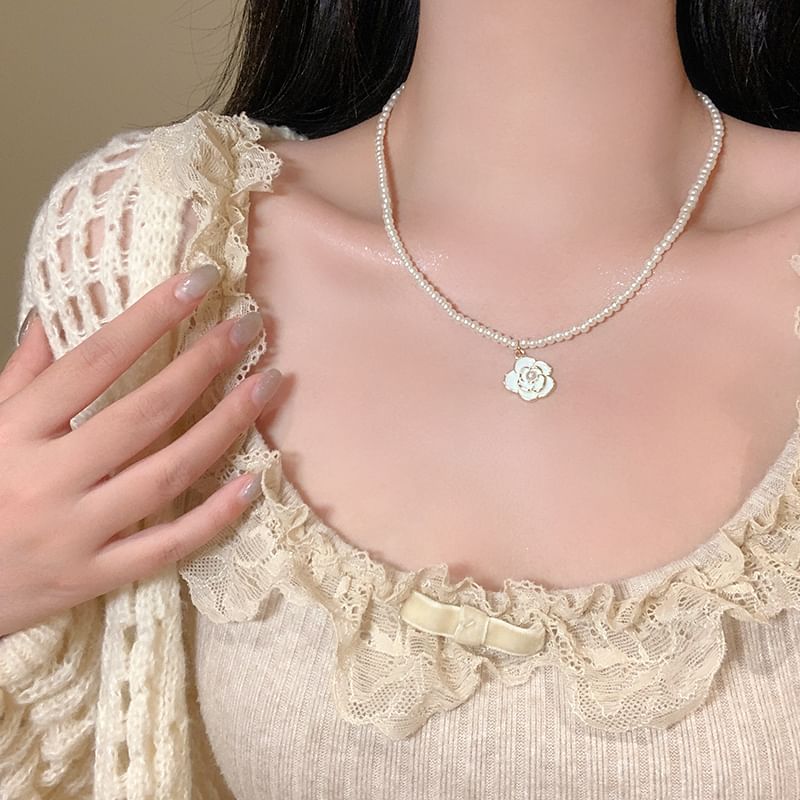 ネックレスペンダントフラワー