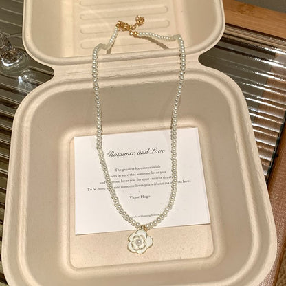 ネックレスペンダントフラワー