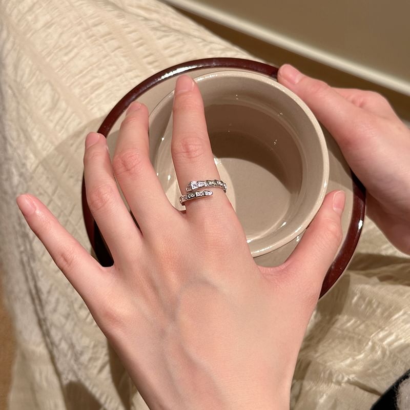 スネークラインストーンリングオープン