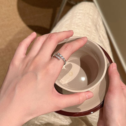 スネークラインストーンリングオープン