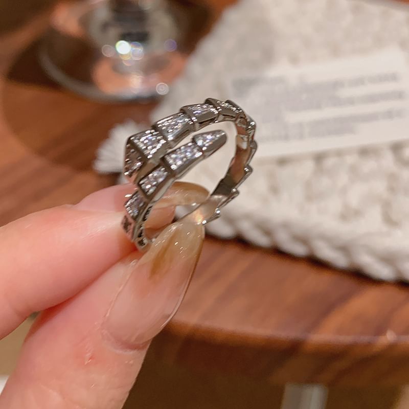 スネークラインストーンリングオープン