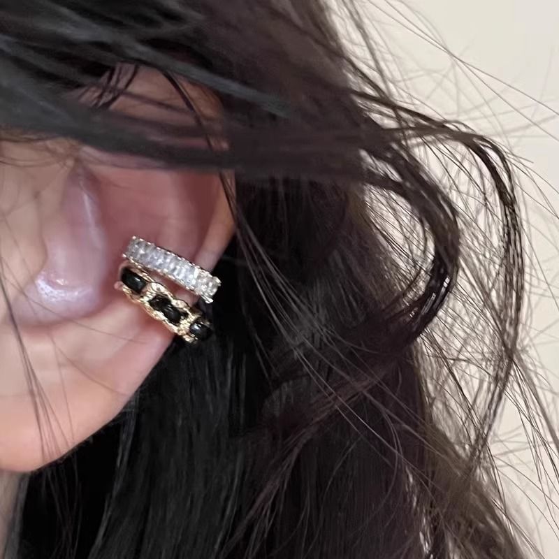 Ohrring mit mehrlagiger Legierung und Strass