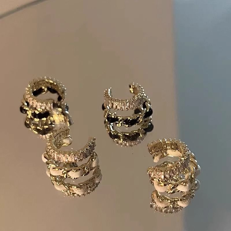 Ohrring mit mehrlagiger Legierung und Strass