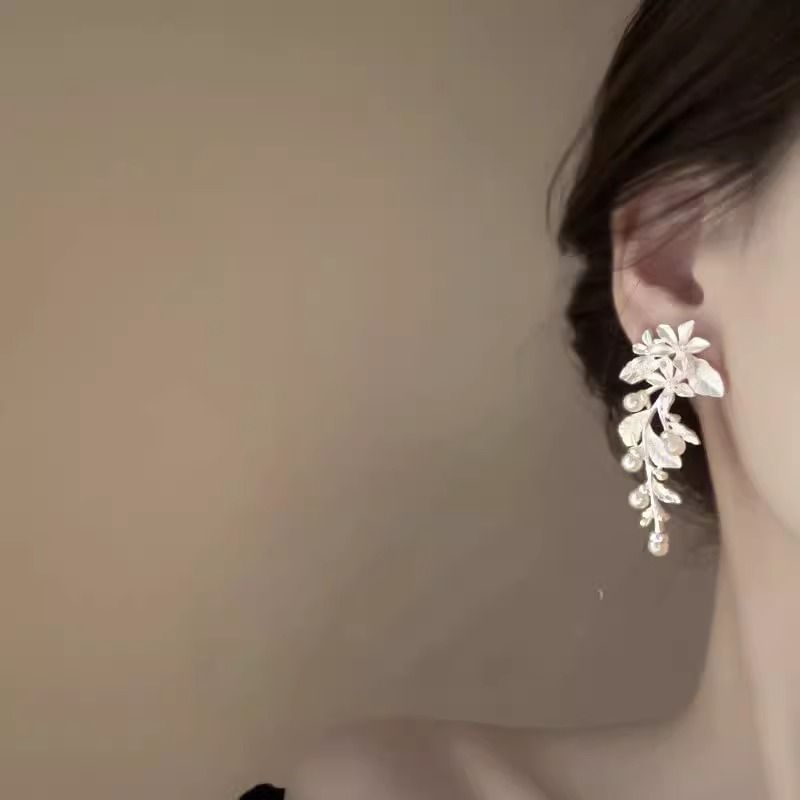 Pearl Alloy Faux Dangle Earring Floral