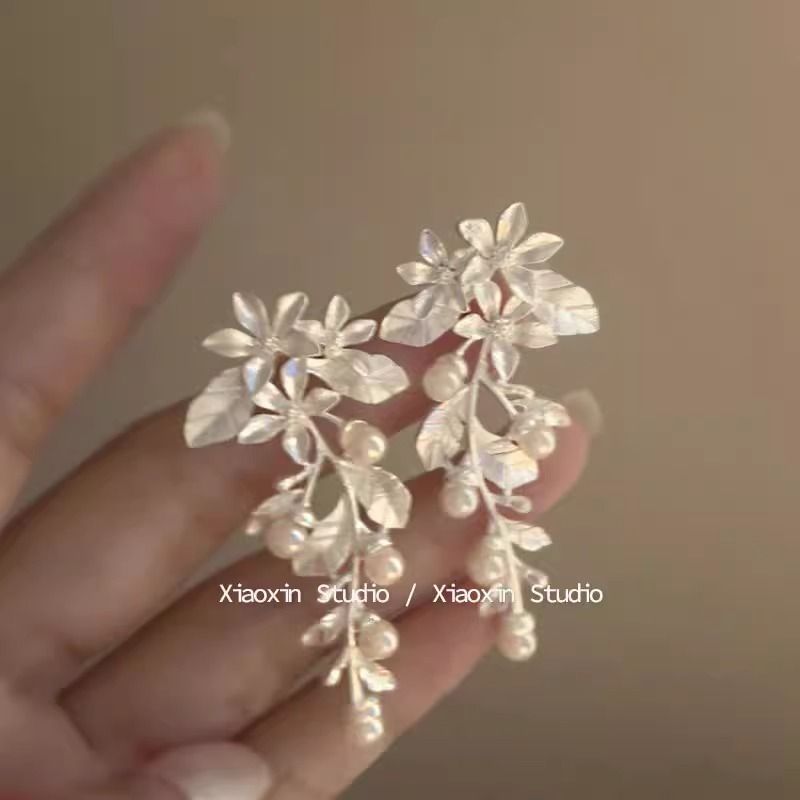 Pearl Alloy Faux Dangle Earring Floral