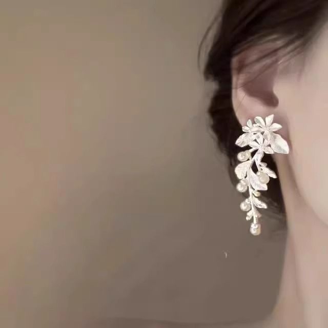 Pearl Alloy Faux Dangle Earring Floral